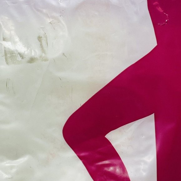 Silkies Microfiber Trouser Socks Regular Cream Creme Color #911029 Feet - Picture 3 of 7